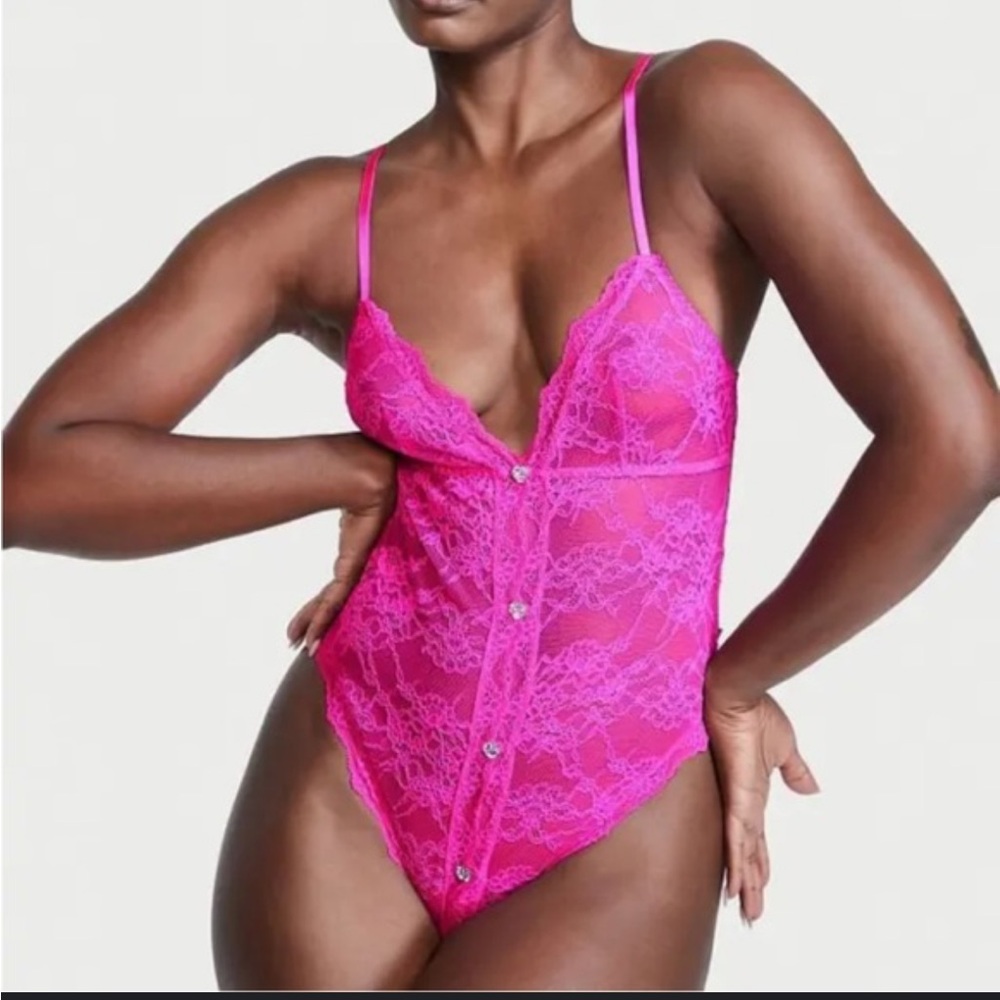 NWOT Victoria’s Secret Fuchsia Backless/Crotchless Teddy
